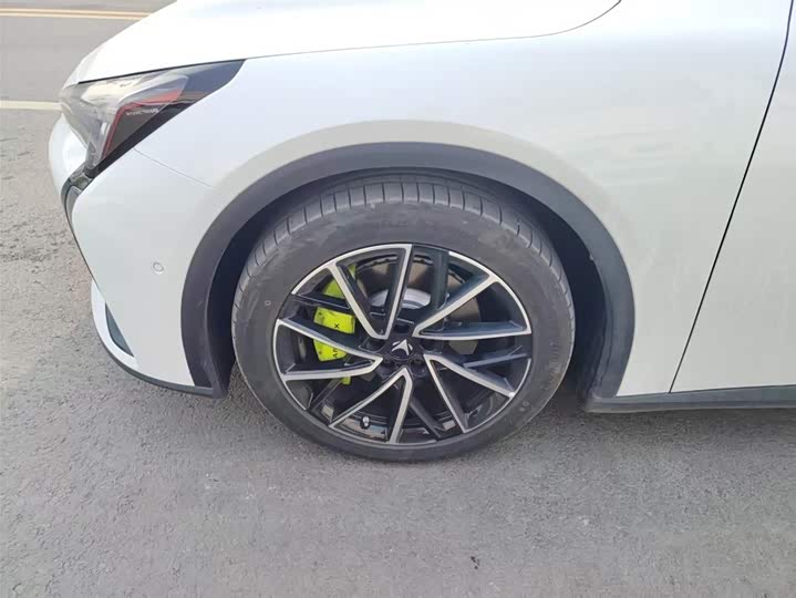 Фото 8 - BAIC Arcfox Alpha S5