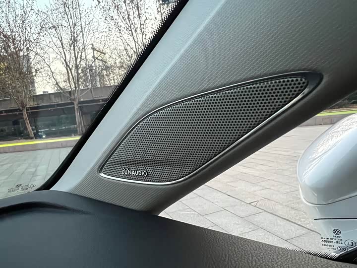 Фото 22 - Volkswagen Touran L