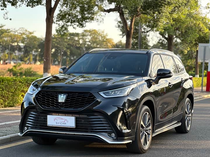 Фото 1 - Toyota Crown Kluger