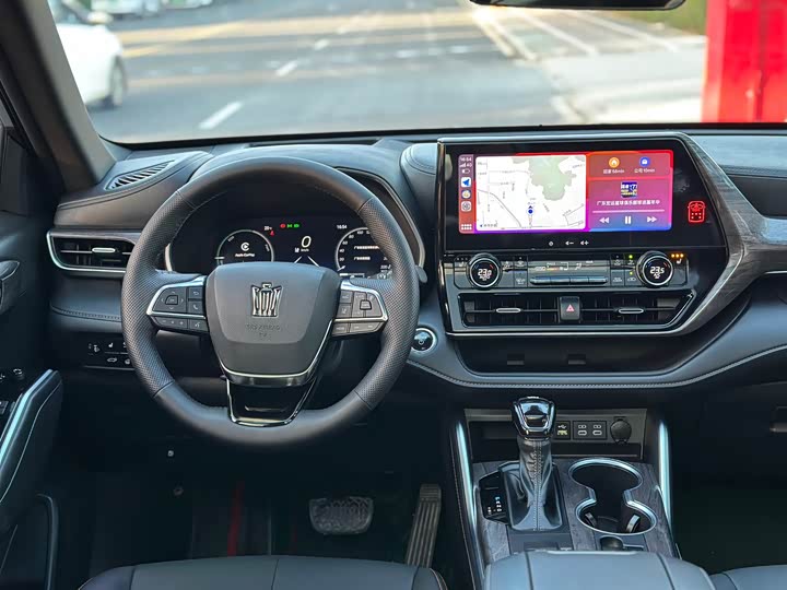 Фото 18 - Toyota Crown Kluger