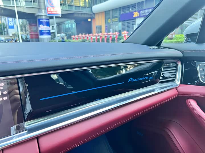 Фото 13 - Porsche Panamera