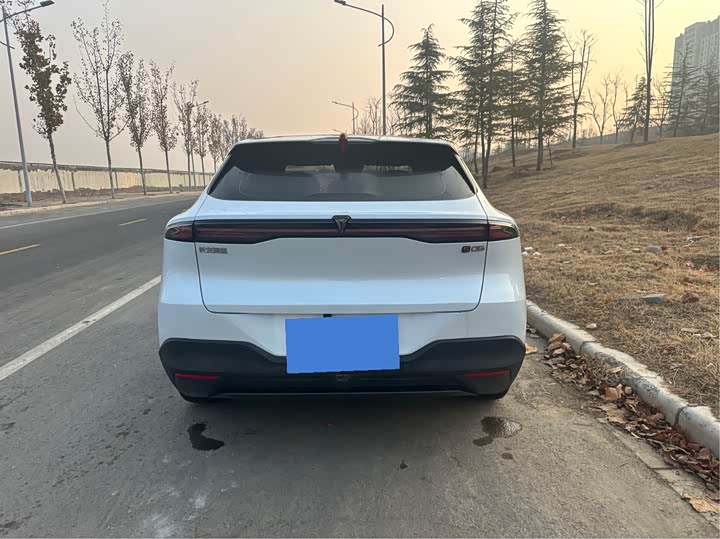 Фото 12 - Changan Deepal S05