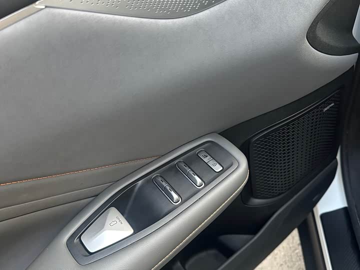 Фото 7 - Changan Deepal S05