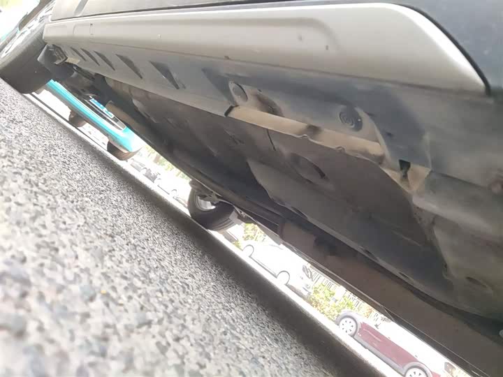 Фото 16 - Toyota Yaris L Hatchback