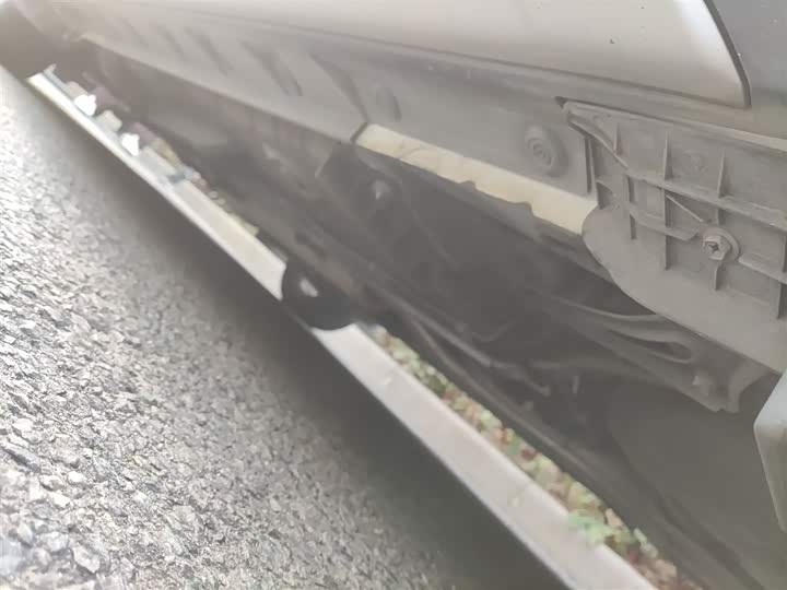 Фото 18 - Toyota Yaris L Hatchback