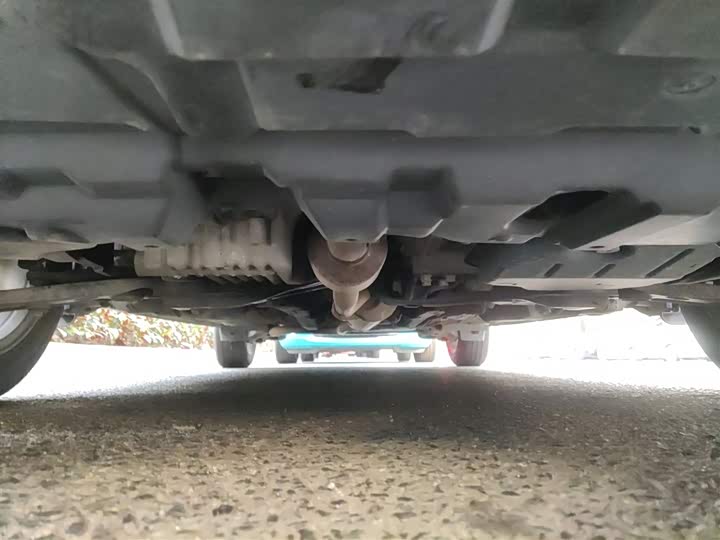 Фото 23 - Toyota Yaris L Hatchback