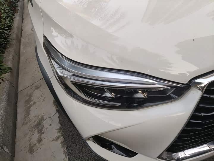 Фото 30 - Toyota Yaris L Hatchback