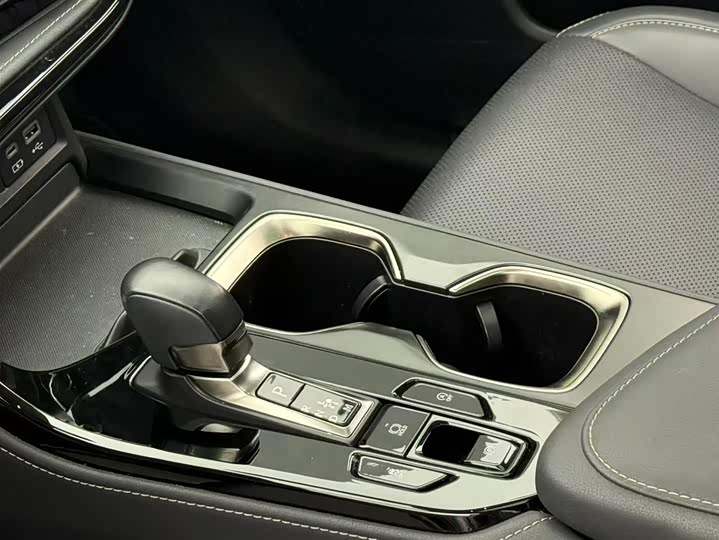 Фото 7 - Lexus NX