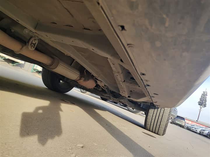 Фото 21 - Geely Atlas