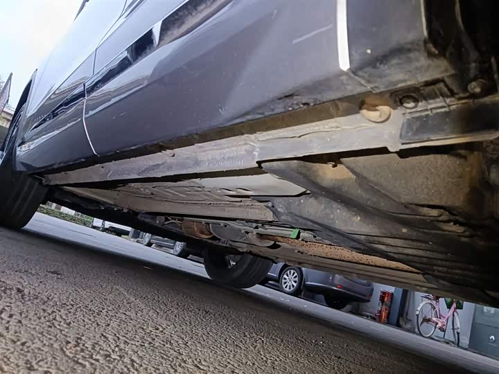 Фото 22 - Geely Monjaro