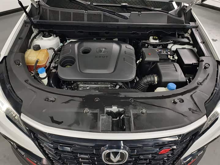 Фото 10 - Changan CS85 Coupe