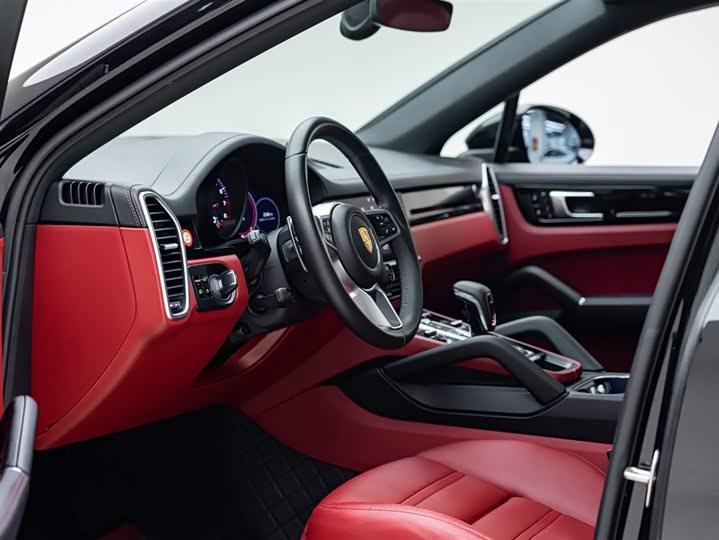 Фото 10 - Porsche Cayenne