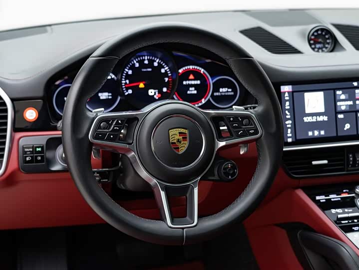 Фото 13 - Porsche Cayenne