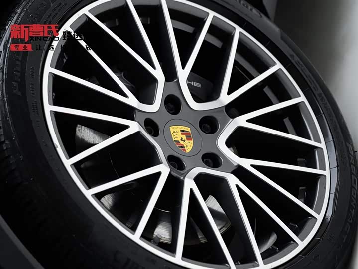 Фото 7 - Porsche Cayenne