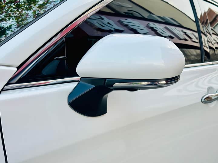 Фото 20 - Toyota Avalon