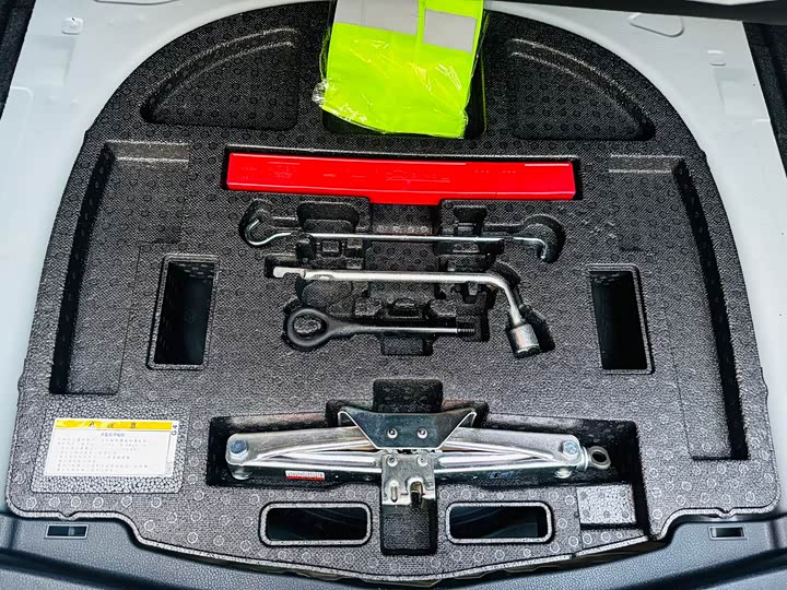 Фото 25 - Toyota Avalon