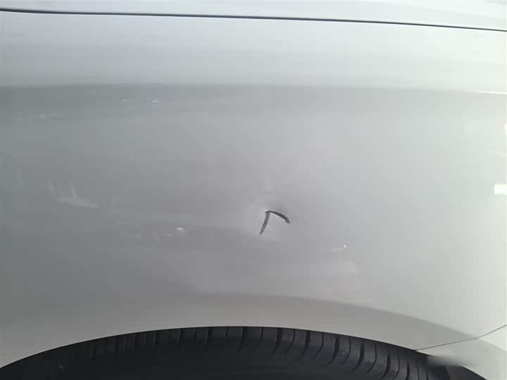 Фото 7 - Roewe i5