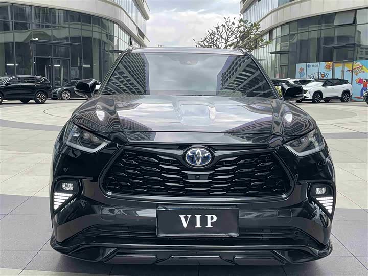 Фото 2 - Toyota Highlander