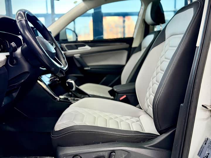 Фото 10 - Volkswagen Tayron