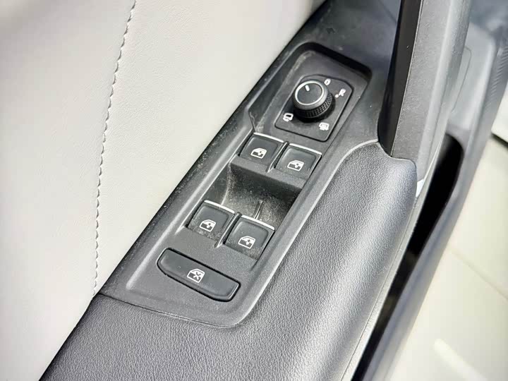 Фото 11 - Volkswagen Tayron