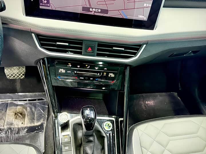 Фото 12 - Volkswagen Tayron