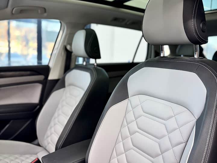 Фото 14 - Volkswagen Tayron