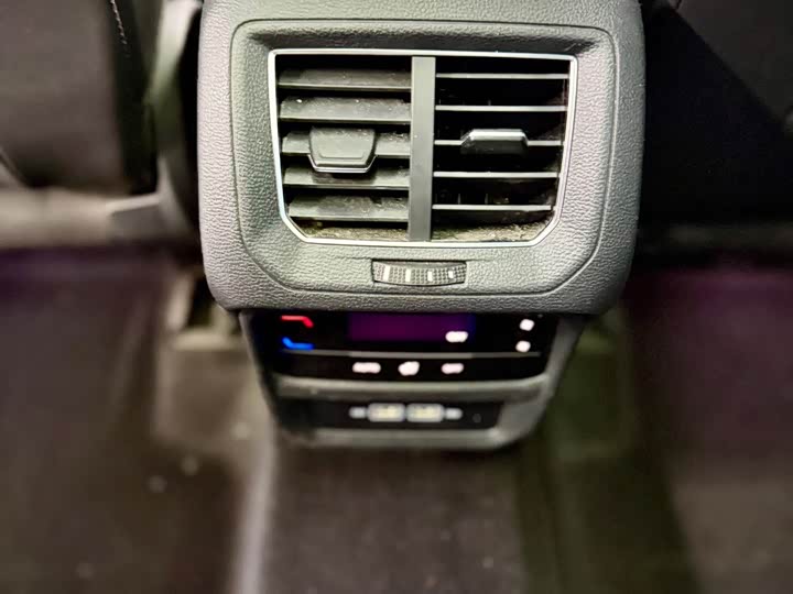 Фото 16 - Volkswagen Tayron