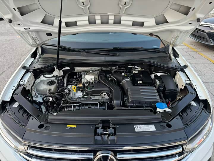 Фото 5 - Volkswagen Tiguan L Pro