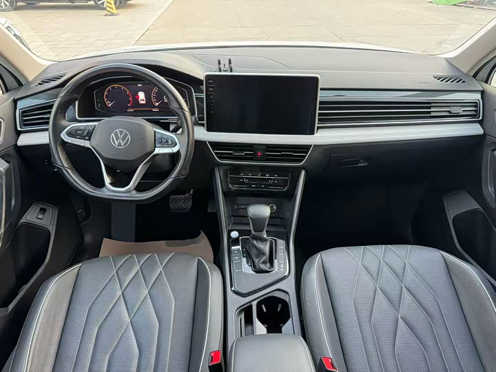 Фото 7 - Volkswagen Tiguan L Pro