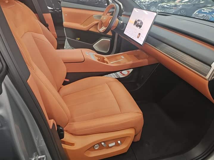 Фото 8 - Nio Onvo L60