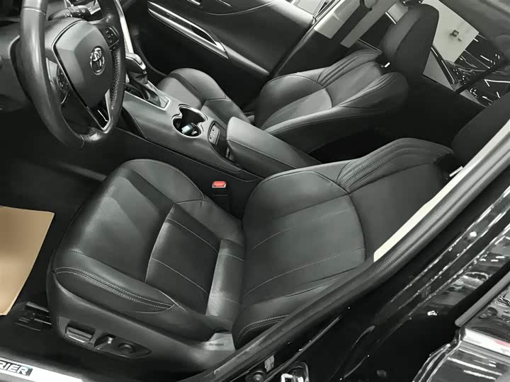 Фото 15 - Toyota Harrier