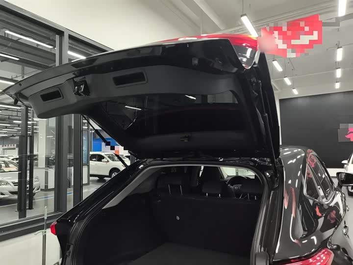 Фото 19 - Toyota Harrier