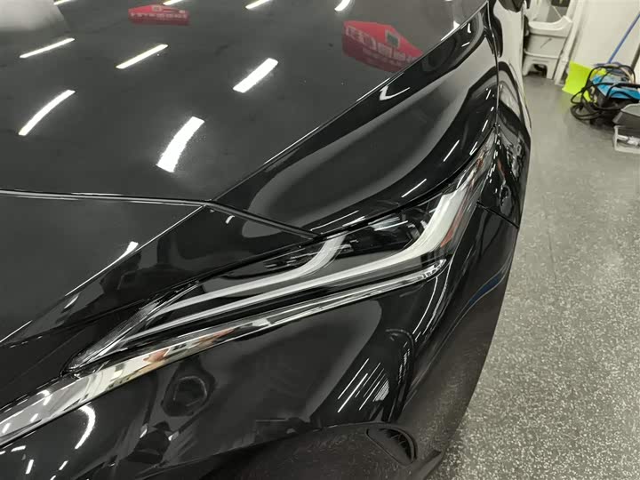 Фото 24 - Toyota Harrier