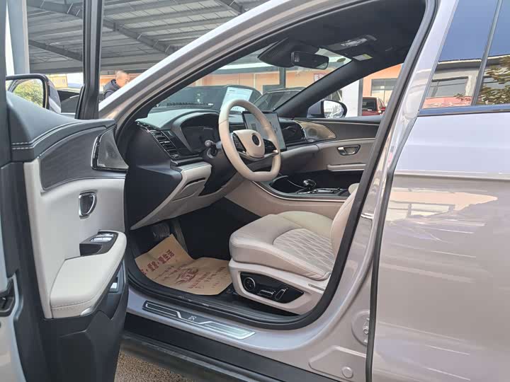 Фото 7 - BYD Han