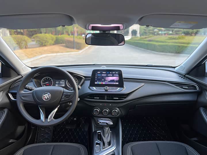 Фото 10 - Buick Verano