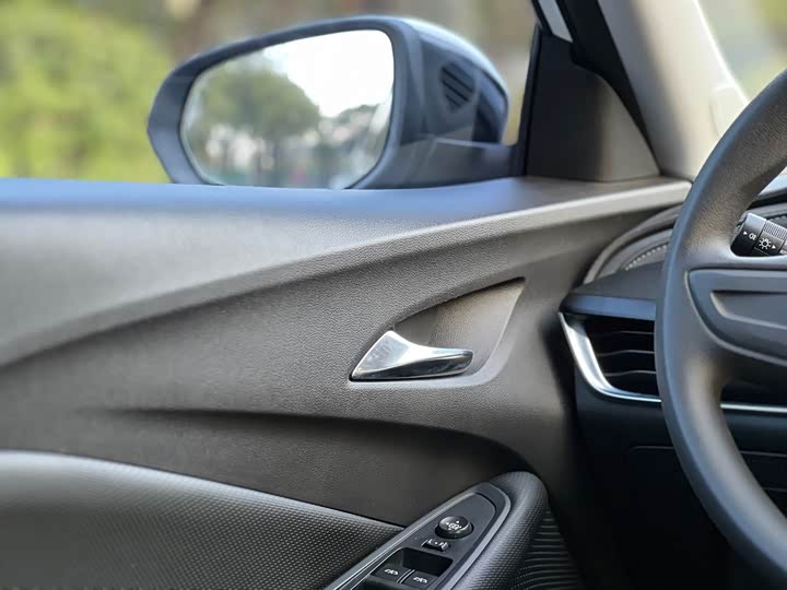 Фото 13 - Buick Verano