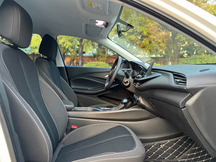 Фото 20 - Buick Verano