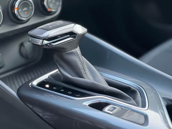 Фото 25 - Buick Verano