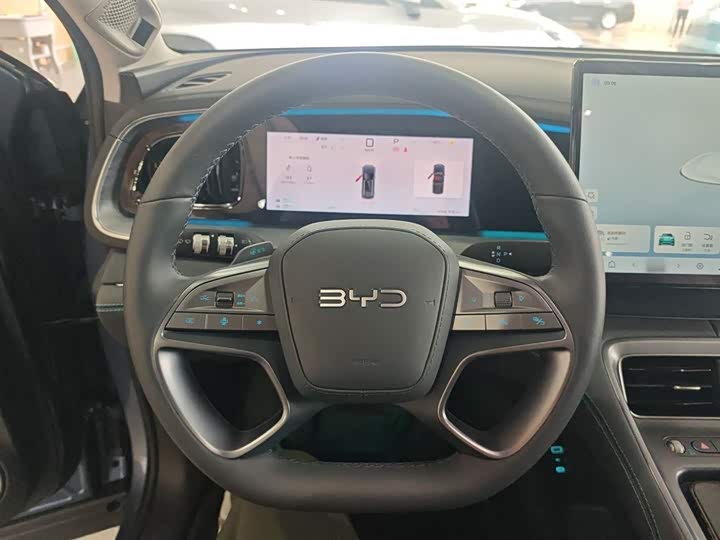 Фото 11 - BYD Sea Lion 07 DM-i Hybrid