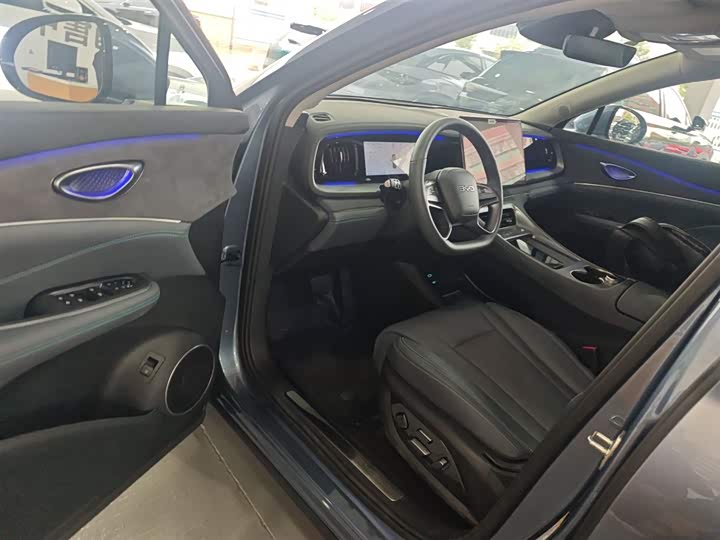 Фото 16 - BYD Sea Lion 07 DM-i Hybrid