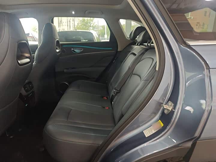 Фото 17 - BYD Sea Lion 07 DM-i Hybrid