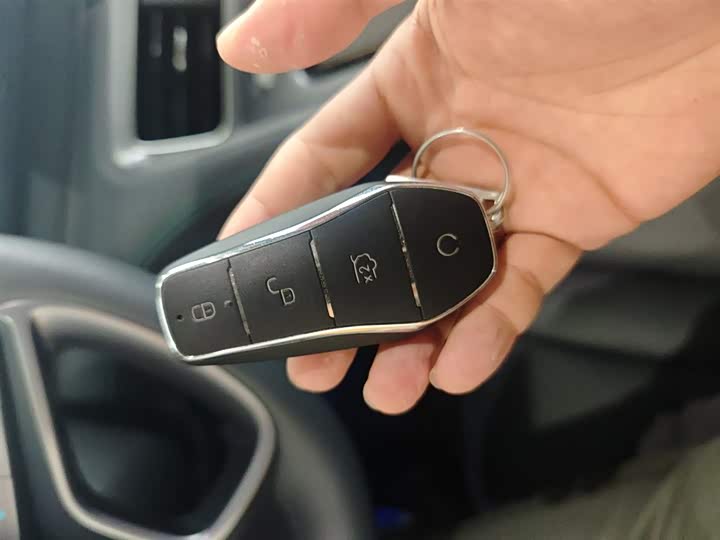 Фото 9 - BYD Sea Lion 07 DM-i Hybrid