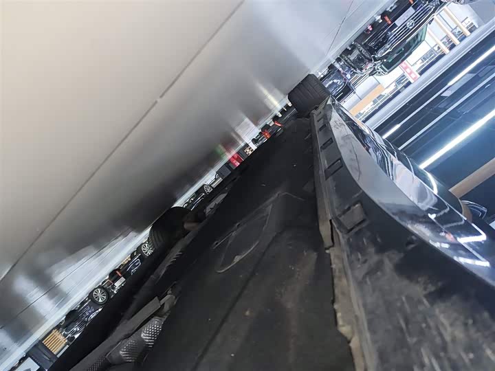 Фото 22 - Volkswagen Phideon