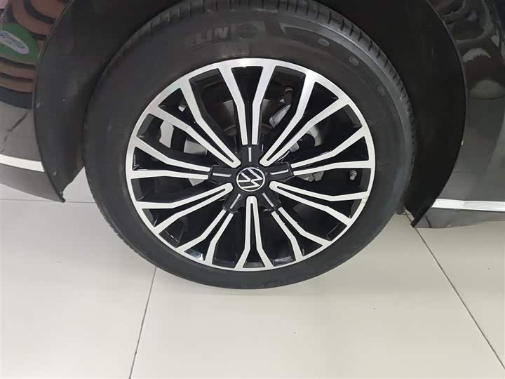 Фото 26 - Volkswagen Phideon