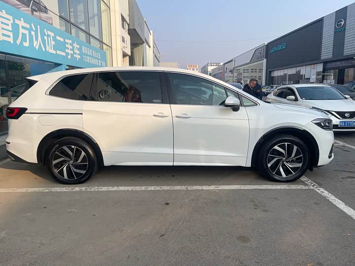 Фото 2 - Volkswagen Viloran