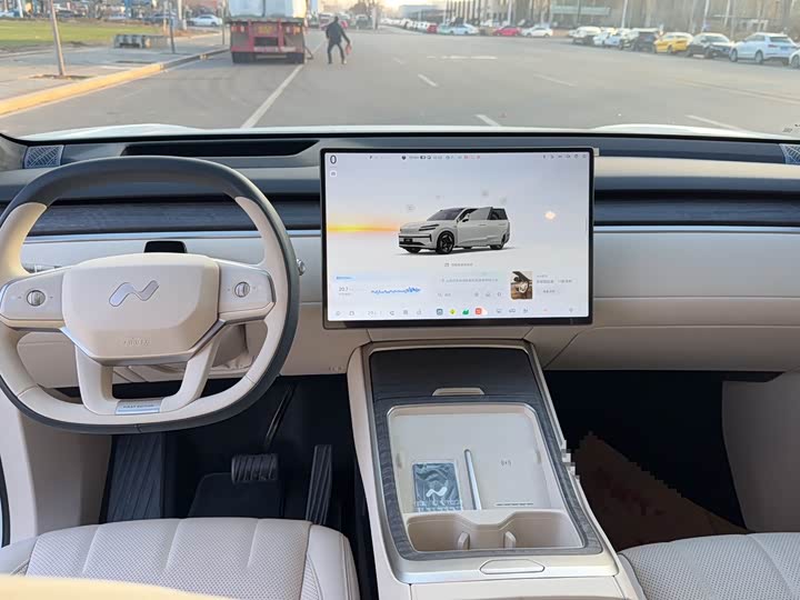 Фото 11 - Nio Onvo L90