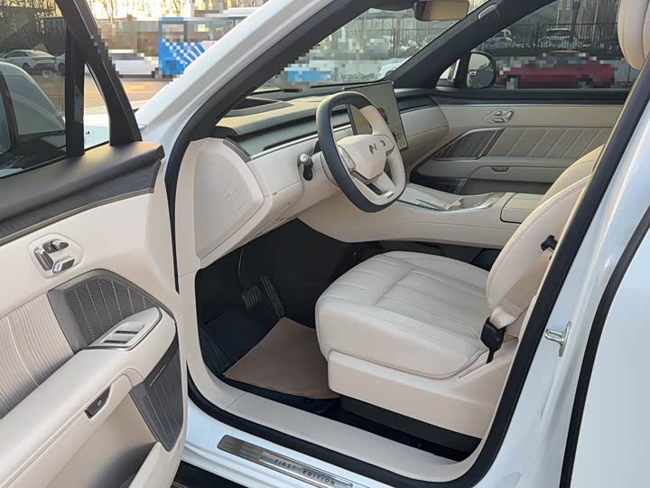 Фото 9 - Nio Onvo L90