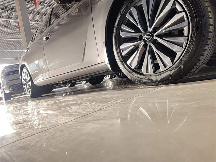 Фото 21 - Nissan Teana