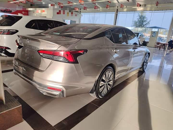 Фото 7 - Nissan Teana