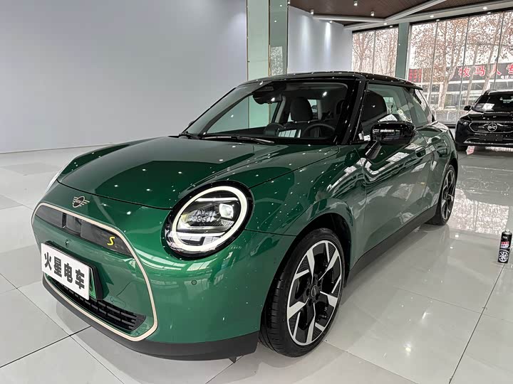 Фото 1 - Mini Cooper